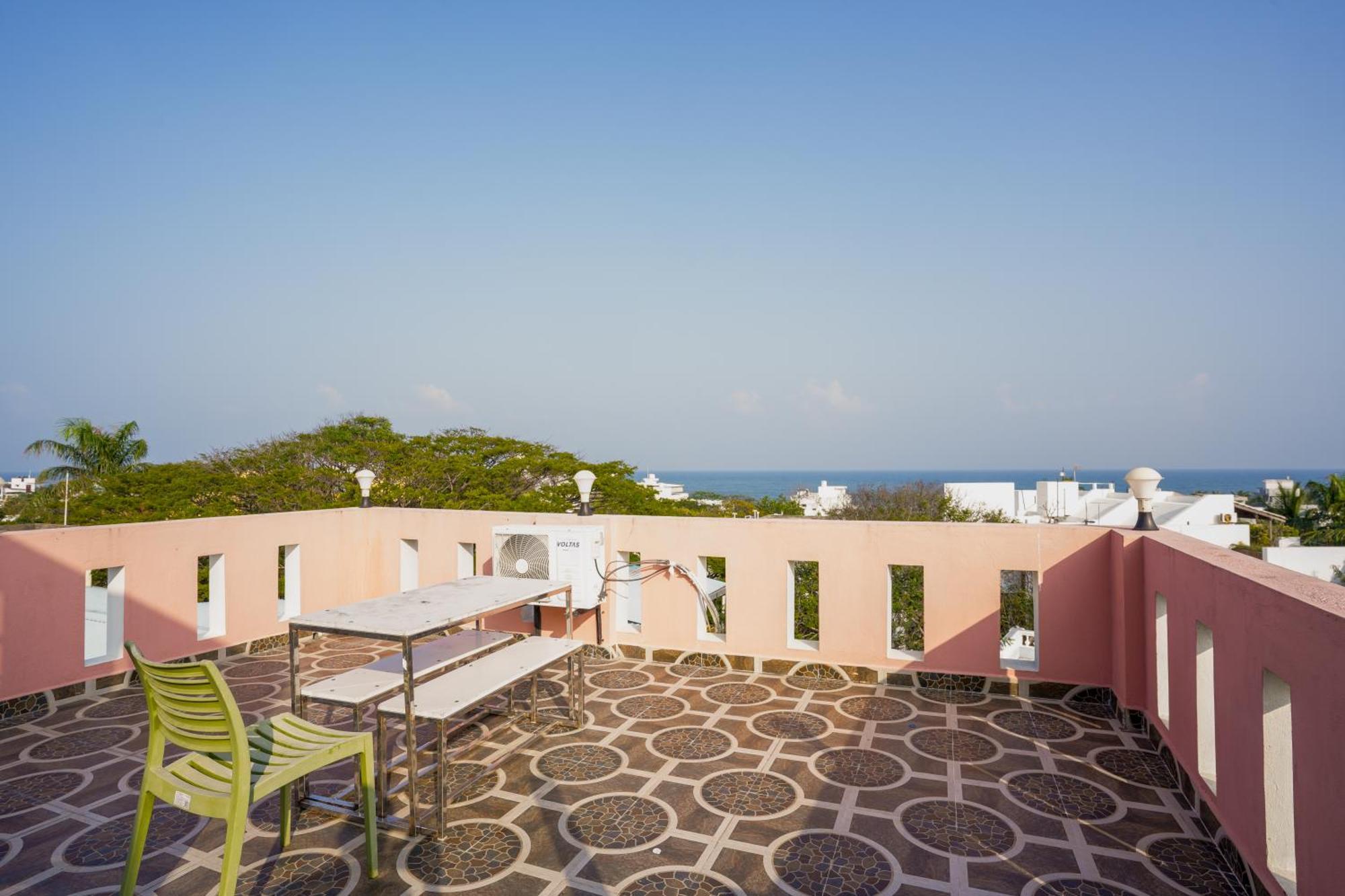 French Villa Пондичери Екстериор снимка